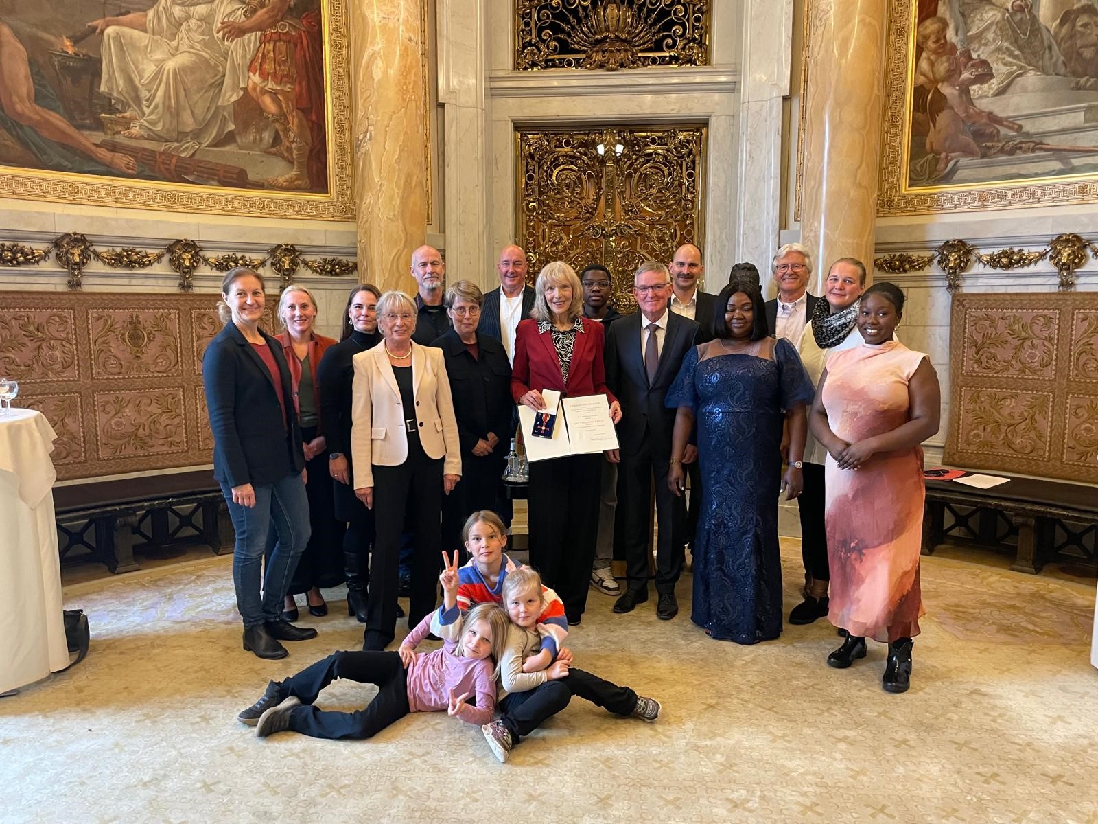 Angelika Bundesverdienstkreuz 6 28102025